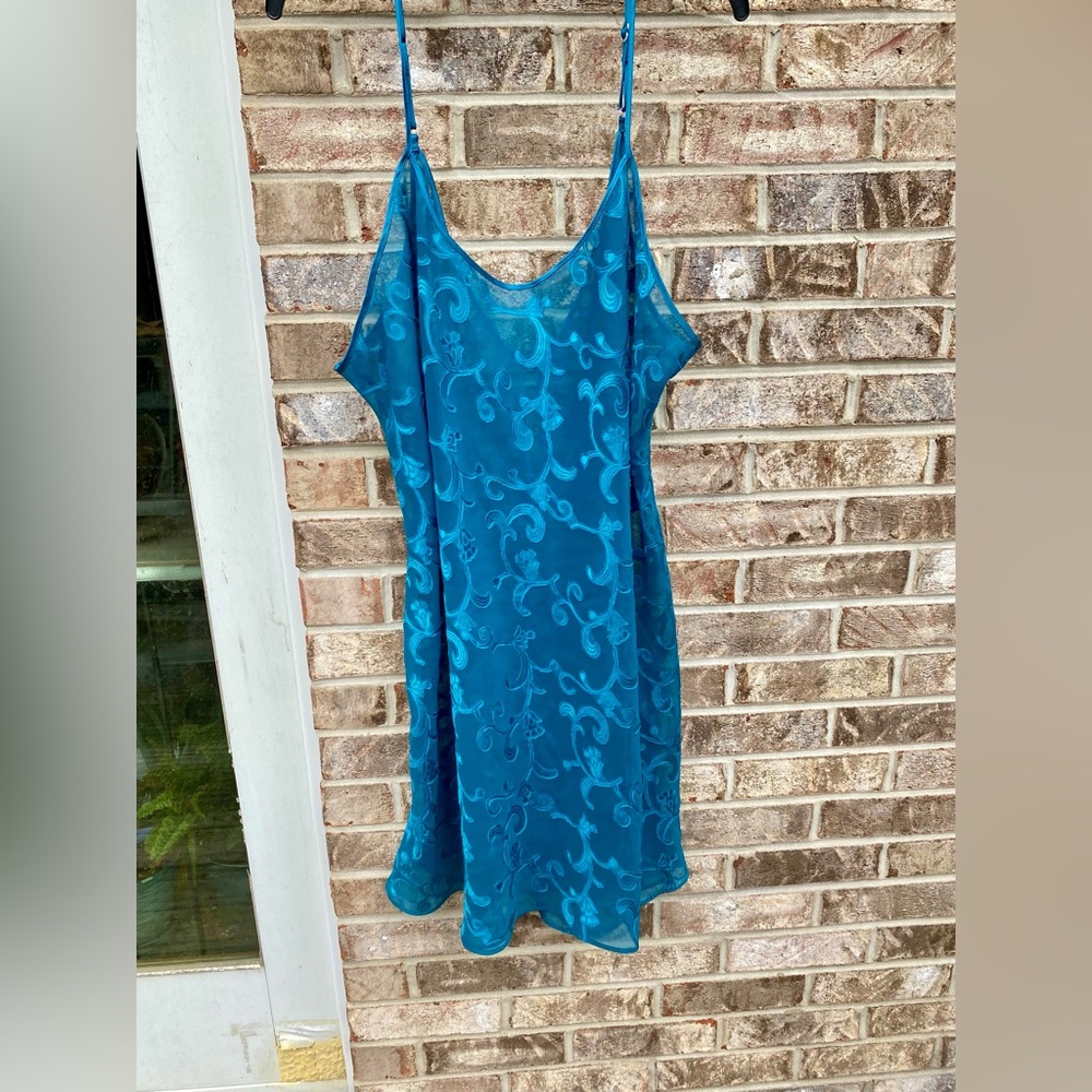 Vintage 90s XXXL Gilligan & O'Malley Sheer Teal Chemise Slip With Swirls